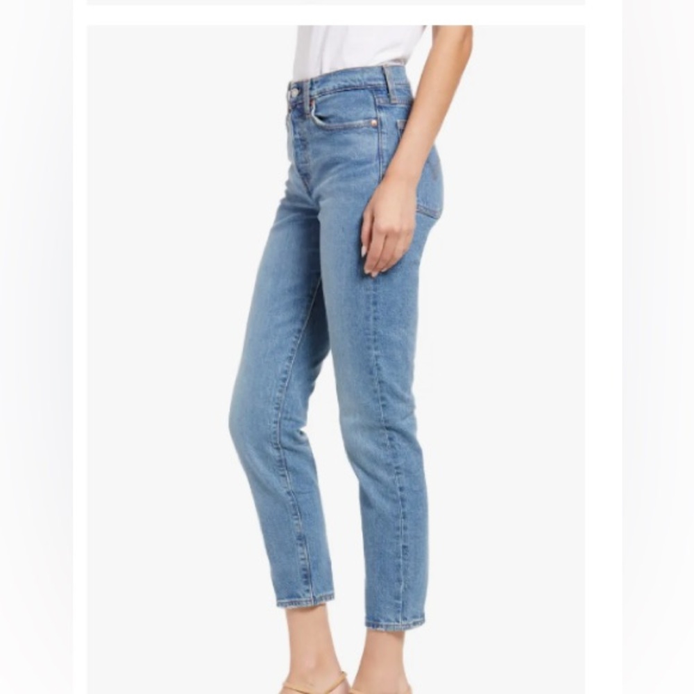 Levi's Women's Straight Blue Jeans in color “These Dreams”